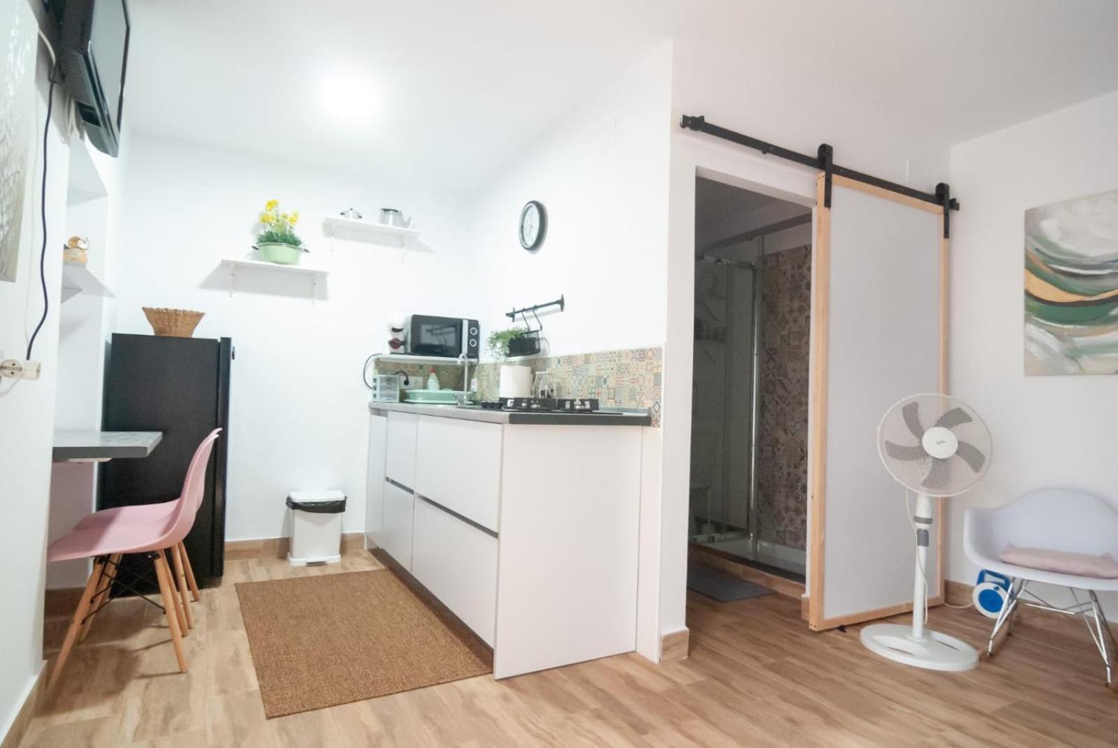 Minicasa Luna 2 Con Patio Чиклана-де-ла-Фронтера Экстерьер фото